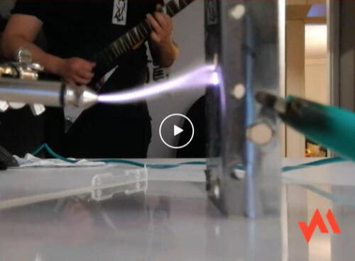 Who Needs a Guitar Amp When you Have 90.000V Arcs?